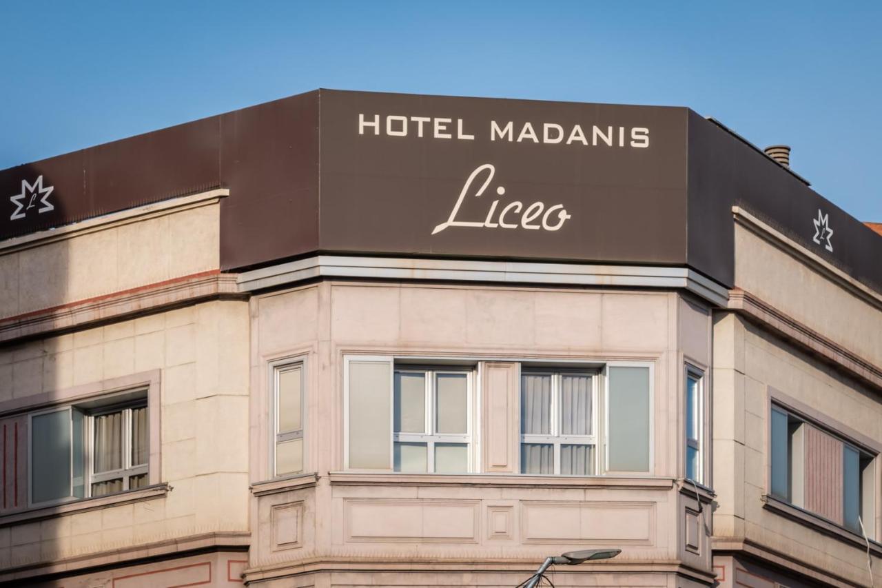 Hotel Madanis Liceo Оспиталет-де-Льобрегат Экстерьер фото