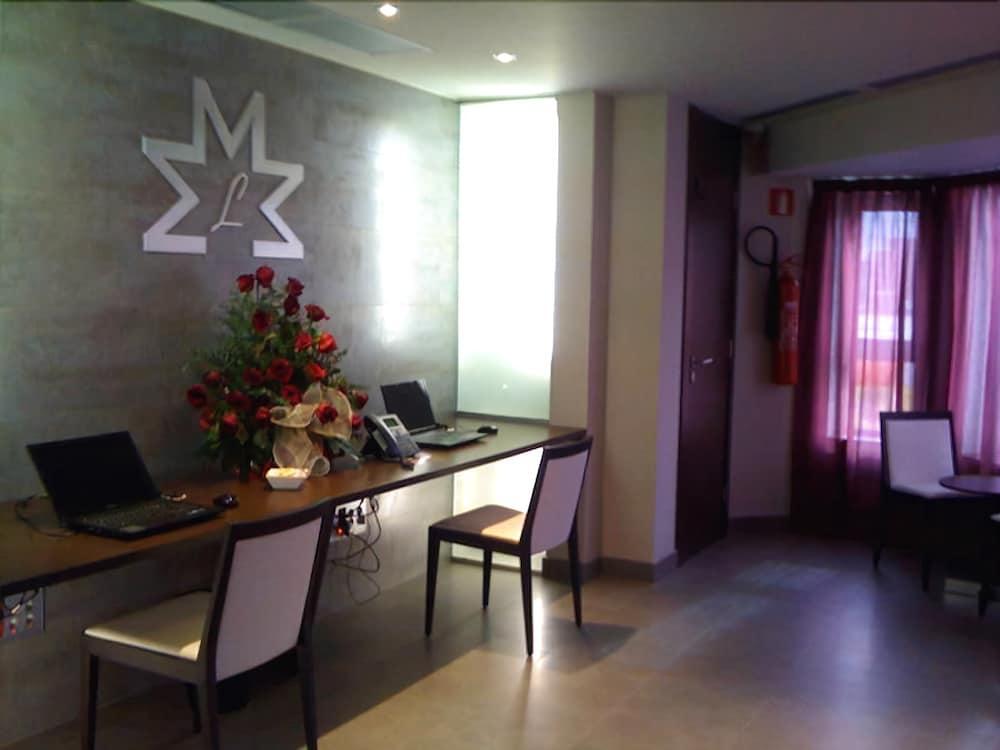 Hotel Madanis Liceo Оспиталет-де-Льобрегат Удобства фото